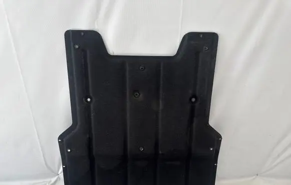 Audi Q3 8U Engine splash shield/under tray 8U0863821A