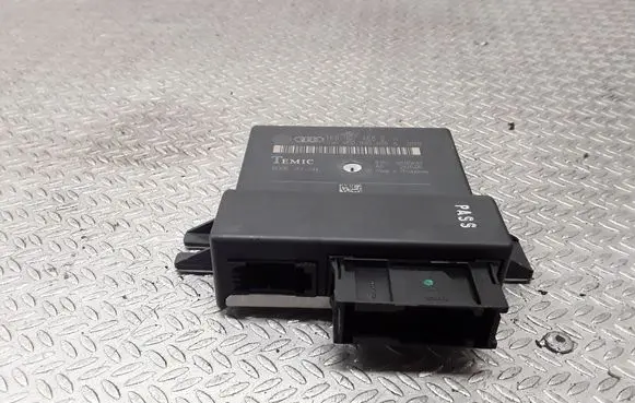 Audi A6 S6 C6 4F Gateway control module 4F0907468D