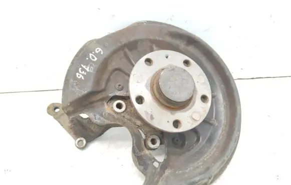 Volkswagen Golf Plus Rear wheel hub spindle/knuckle 