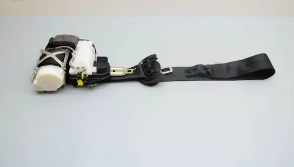 Volkswagen Golf VII Front seatbelt 5G4857706