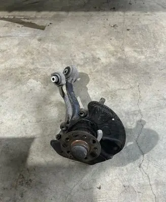 Mercedes-Benz E W212 Front wheel hub A2124201244