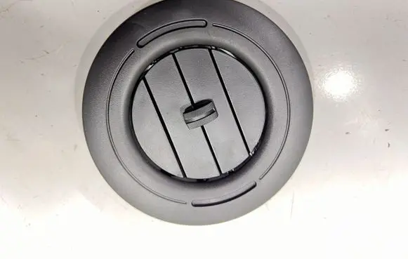 Dodge Durango III Quarter panel pressure vent 