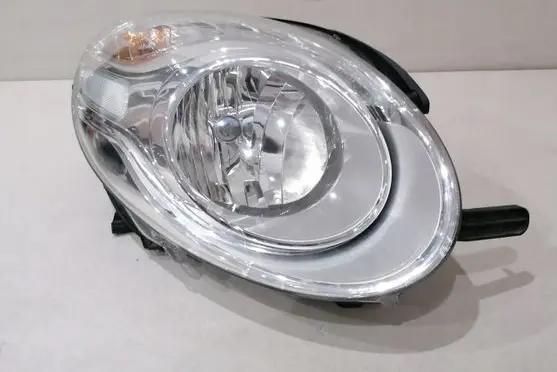 Fiat 500L Headlight/headlamp