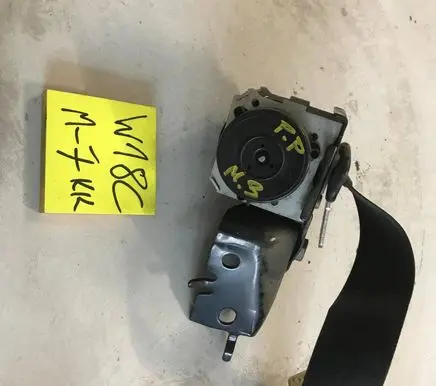 Mazda 3 I Rear seatbelt 606406300
