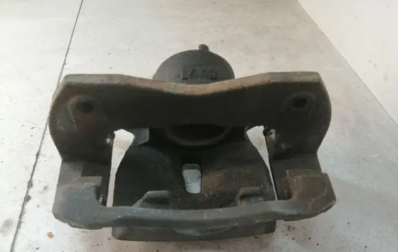 Toyota Prius+ (ZVW40) Front brake caliper 6328