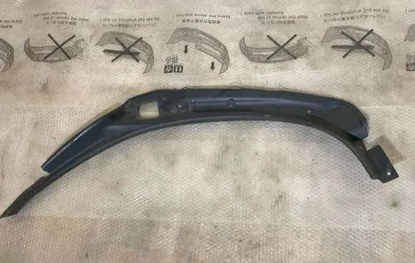 Mercedes-Benz ML W164 Other trunk/boot trim element A1646932133