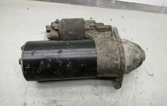 Mercedes-Benz A W168 Starter motor 0051511601 0001115008