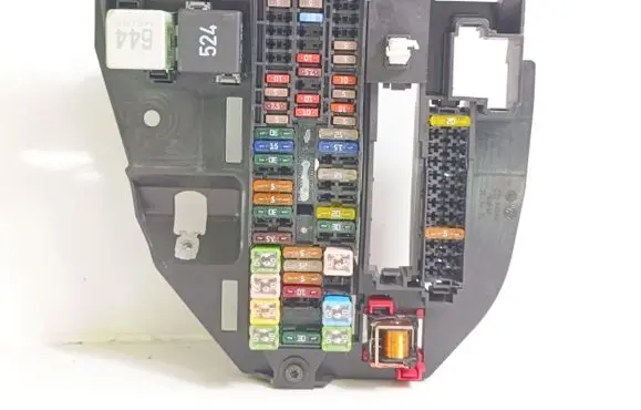 Volkswagen Transporter - Caravelle T6 Fuse module 7E0919317