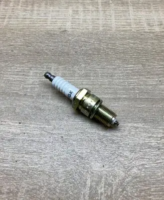 Citroen C5 Spark plug BP5ES7