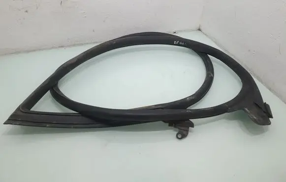 Audi A5 Sportback 8TA Front door rubber seal 