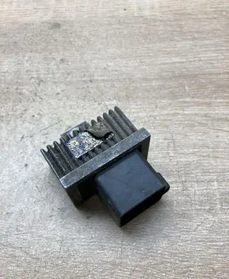 Mitsubishi Space Star Glow plug pre-heat relay 7700115078