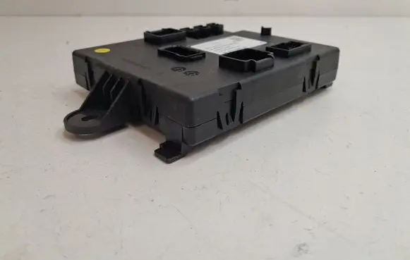 Peugeot 3008 III Combustion control unit/module 9861388480