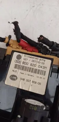Audi A4 S4 B6 8E 8H Climate control unit 8D0820043M D570002 5HB00790805