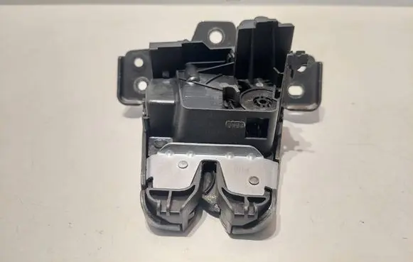 Volvo S90, V90 Tailgate/trunk/boot lock/catch/latch 31484598 2221B A080105