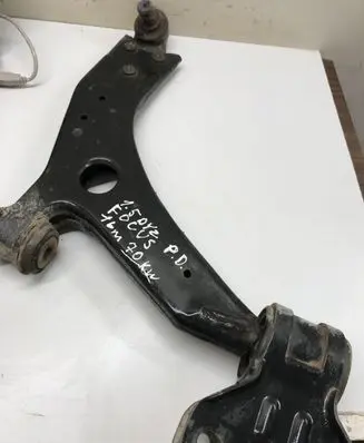 Ford Focus Front lower control arm/wishbone