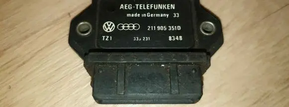 Volkswagen PASSAT B3 Ignition amplifier control unit 211905351D