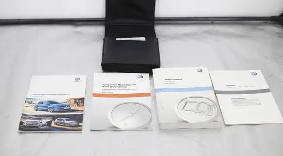 Volkswagen PASSAT B8 User manual 3G9012720AB