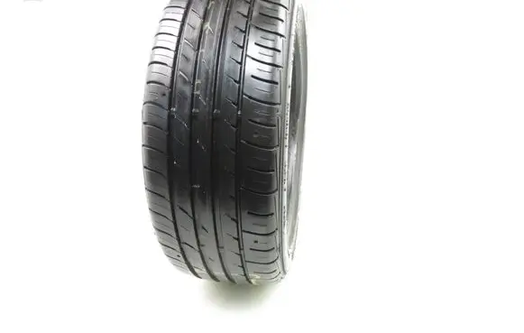 Volkswagen Golf V R16 summer tire 