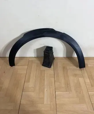 Front arch trim