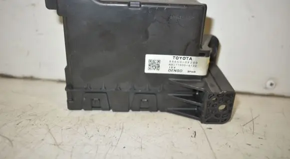 Toyota Verso Air conditioning/heating control unit 886500F200
