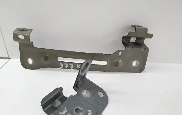 Fender mounting bracket