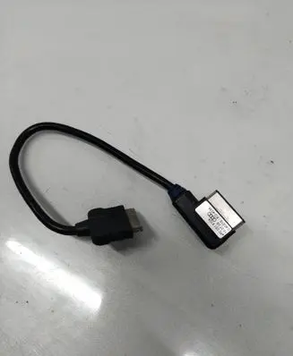 Audi A4 S4 B8 8K iPod connector socket 4F0051510K C40219 160708