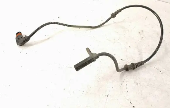 Mercedes-Benz C W204 ABS brake wheel speed sensor A2045400117 2045400117