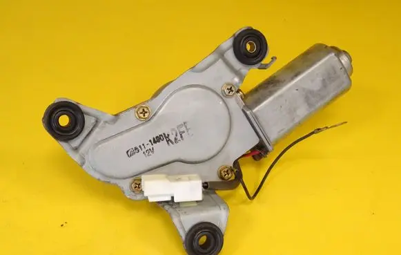 KIA Carens I Rear window wiper motor