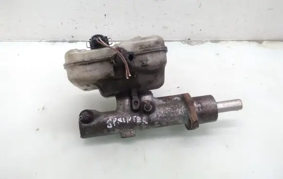 Mercedes-Benz Sprinter W901 W902 W903 W904 Master brake cylinder