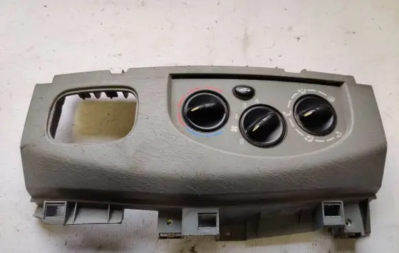 Renault Trafic I Climate control unit 8200004603