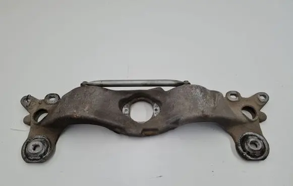 Audi A4 S4 B7 8E 8H Gearbox mounting bracket 8E0399263AG