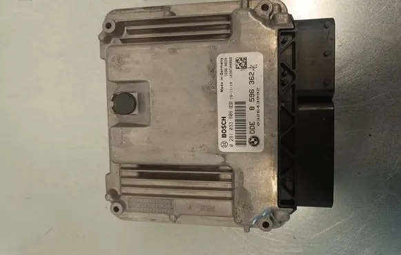 BMW 2 F45 Engine control unit/module 0281033806 8596362 032643992