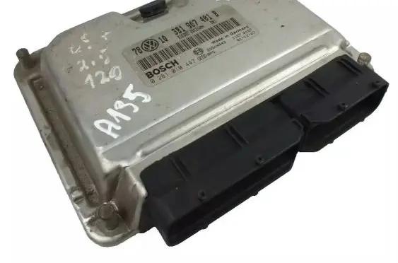 Volkswagen PASSAT B7 Engine control unit/module 3B1907401B 28SA4843 0281010447
