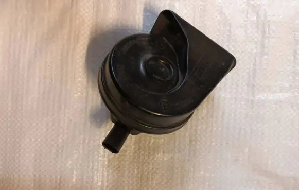 BMW 3 E90 E91 Horn signal 55306
