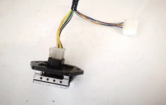 Mitsubishi Lancer Heater blower motor/fan resistor 830049119