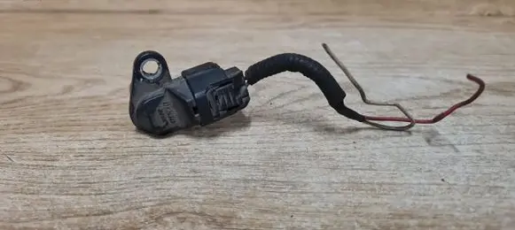 Volvo V70 Crankshaft position sensor 30713485