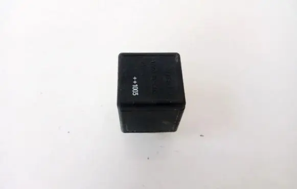 Chevrolet Captiva Other relay v23134-b52-c642