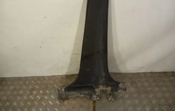 Nissan Qashqai (B) pillar trim (bottom) 769154EAOA
