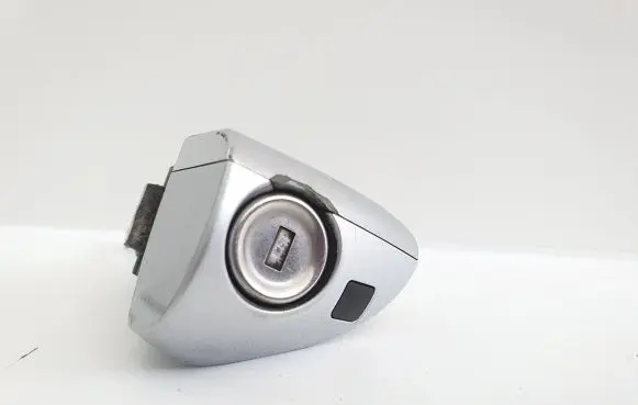 Mercedes-Benz E W211 Front door lock (next to the handle) 