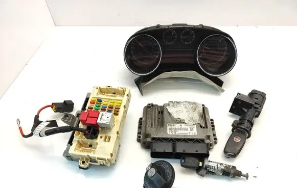 Fiat Bravo Engine ECU kit and lock set 51809691 0281013578 55500198