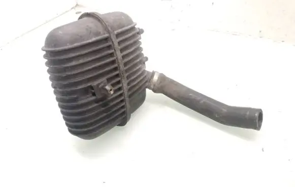 Vacuum air tank