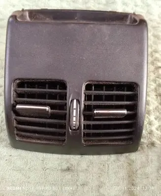 Mercedes-Benz C AMG W204 Rear air vent grill A2048300954 W2047B 310820101148