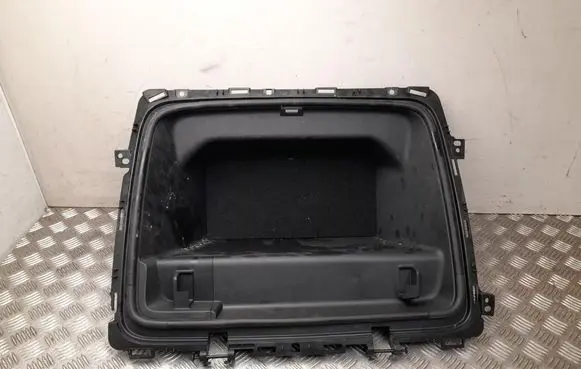 Polestar 4 Glove box set 8894195722