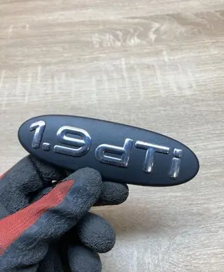 Renault Megane I Manufacturer badge logo/emblem 7700419321