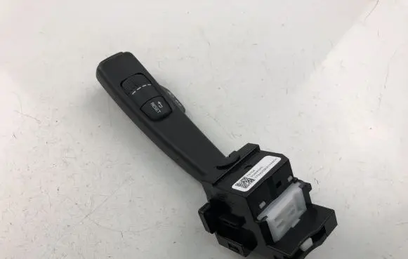 Volvo V40 Indicator stalk 31456045