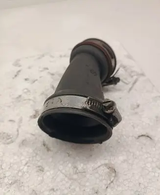 Ford Mondeo MK IV Turbo air intake inlet pipe/hose N07011C170