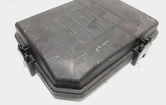 Opel Astra K Fuse box cover 39019198
