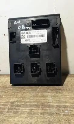 Audi A4 S4 B8 8K Comfort/convenience module 8K0907063