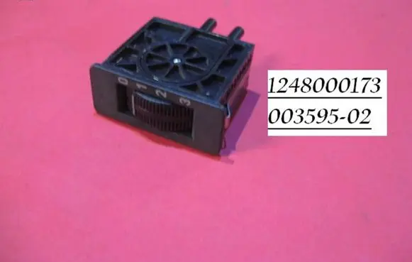 Mercedes-Benz E W124 Headlight level height control switch 1248000173 00359502