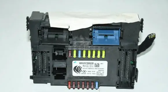 Jeep Renegade Fuse module 00520780630